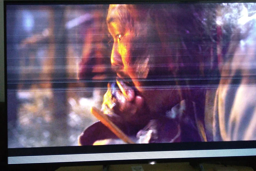 Tivi LG bị sọc màn hình