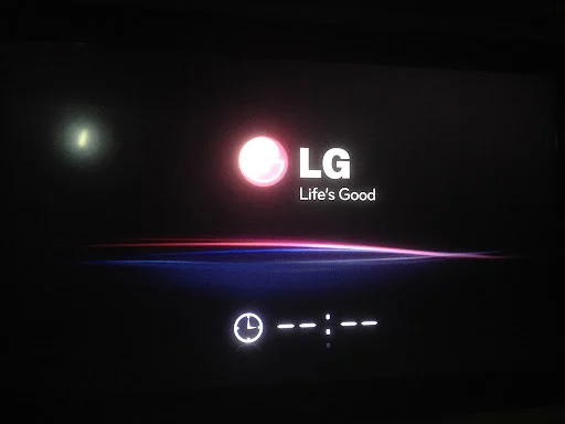TV LG bị treo logo