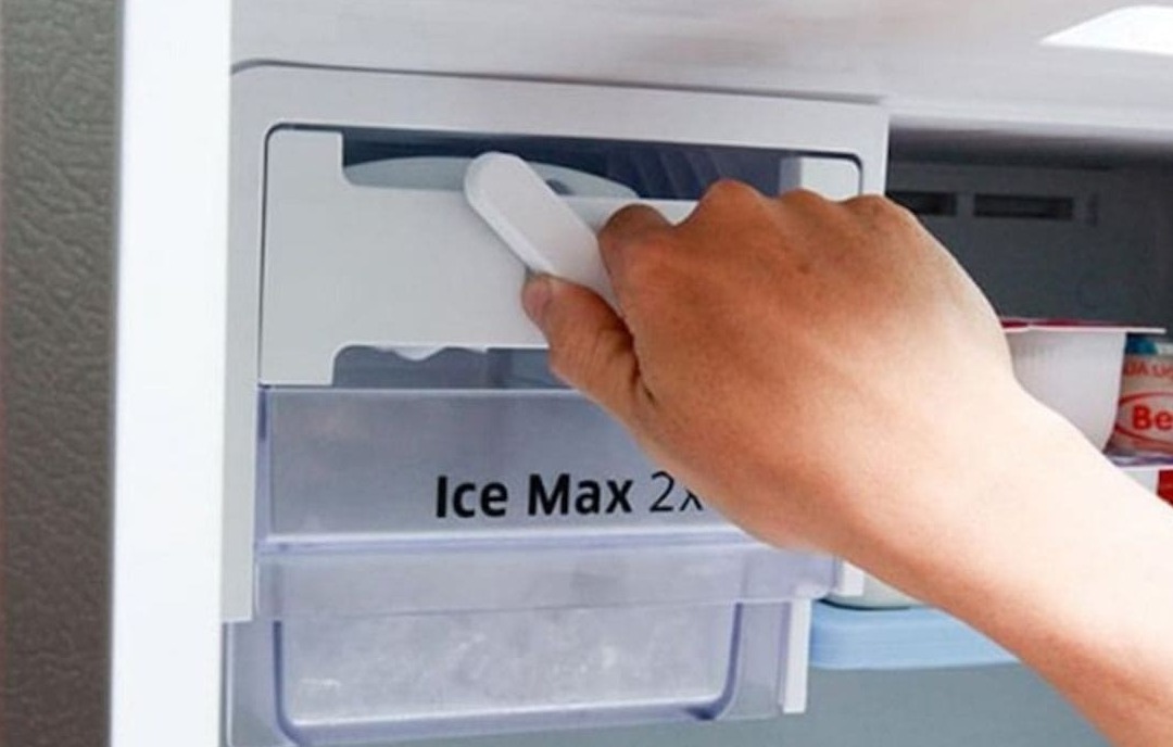 Tủ lạnh LG làm đá chậm, không rơi đá